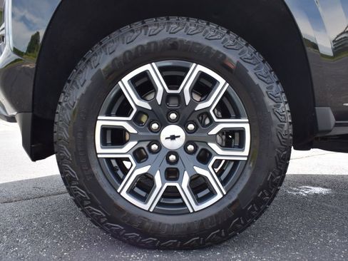 Used 2023 Chevrolet Colorado Z71 w/ Z71 Convenience Package 2 AWD/4WD image 14