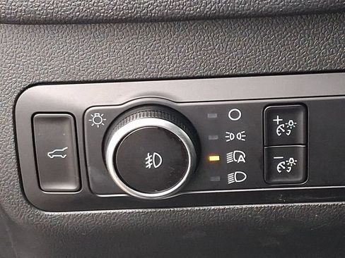 Used 2025 Ford Escape Platinum AWD/4WD image 25