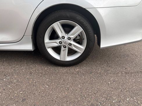 Used 2014 Toyota Camry SE FWD image 30