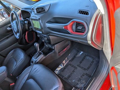 Used 2023 Jeep Renegade Trailhawk w/ Trailhawk Elite Group image 22