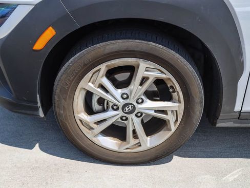 Used 2023 Hyundai Kona SEL w/ Convenience Package FWD image 6