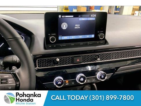 Used 2025 Honda Civic Sport image 5