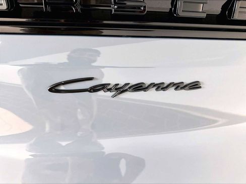 New 2026 Porsche Cayenne Coupe AWD/4WD image 33