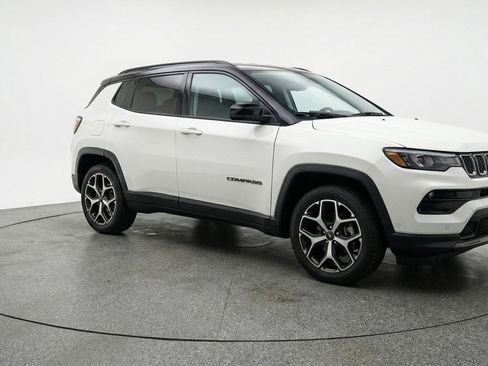 Used 2025 Jeep Compass Limited AWD/4WD image 1