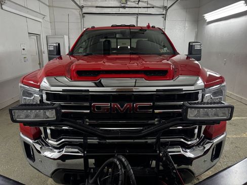 Used 2021 GMC Sierra 2500 SLT w/ SLT Premium Package image 4