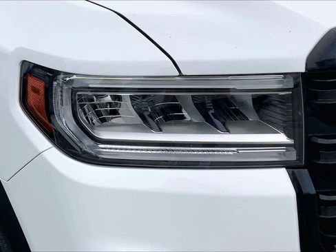 Used 2022 GMC Acadia SLE w/ Elevation Edition FWD image 24