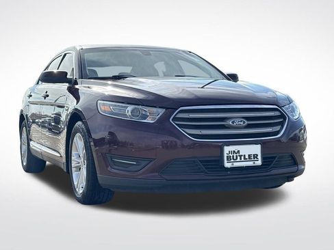 Used 2018 Ford Taurus SEL image 10
