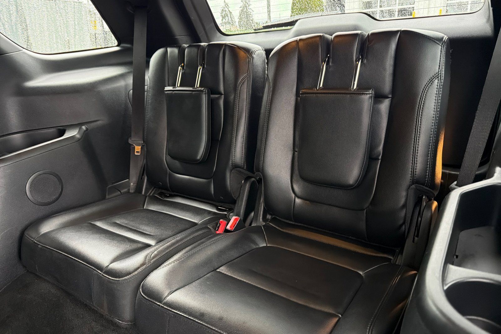 Used 2017 Ford Explorer XLT w/ Equipment Group 202A FWD image 15