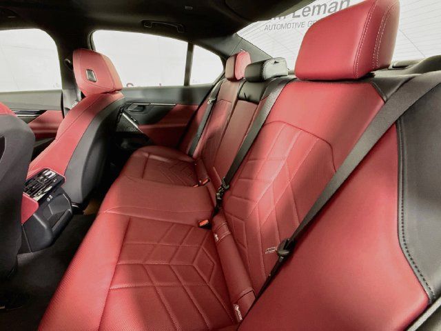 Used 2026 BMW 540i xDrive w/ M Sport Package AWD/4WD image 26
