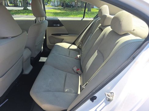 Used 2017 Honda Accord LX image 21