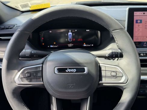 Used 2023 Jeep Compass High Altitude AWD/4WD image 33