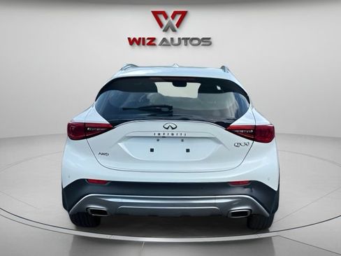 Used 2019 INFINITI QX30 AWD w/ Navigation Package image 4