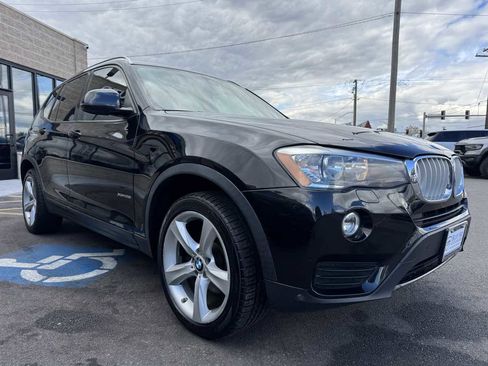 Used 2017 BMW X3 xDrive28i image 3