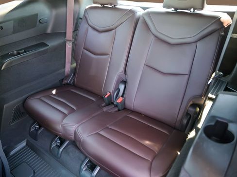 Used 2022 Cadillac XT6 Premium Luxury FWD image 27