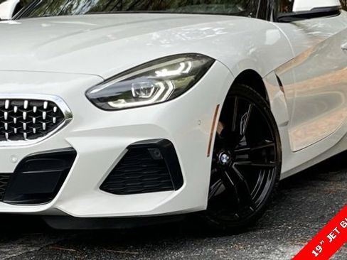 Used 2020 BMW Z4 sDrive30i w/ M Sport Package image 2