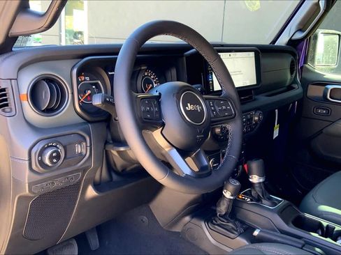 New 2026 Jeep Gladiator Mojave image 8