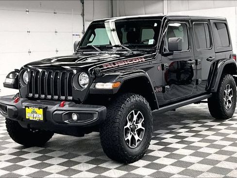 Used 2022 Jeep Wrangler Unlimited Rubicon w/ Dual Top Group AWD/4WD image 11