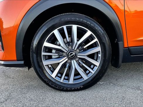 Used 2023 Nissan Kicks SR image 34