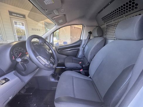 Used 2020 Nissan NV200 SV image 13