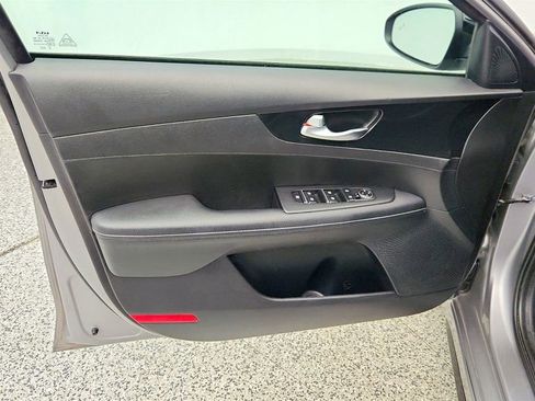 Used 2023 Kia Forte GT-Line image 10