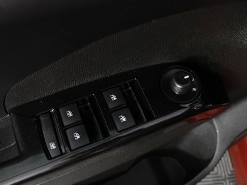 Used 2020 Chevrolet Sonic LT image 14