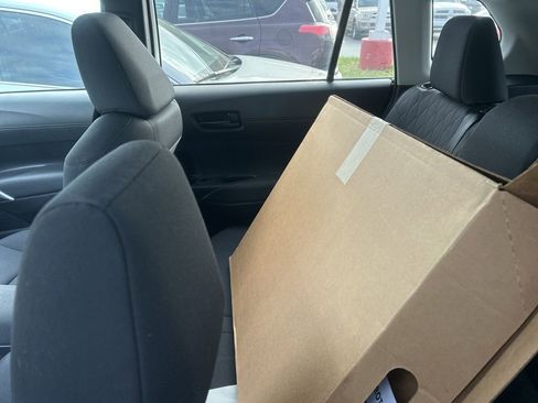 Used 2023 Toyota Corolla Cross LE image 8