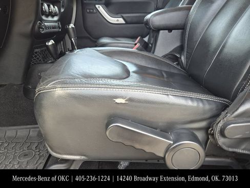 Used 2015 Jeep Wrangler Unlimited Rubicon AWD/4WD image 18
