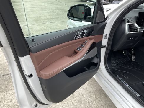 New 2026 BMW X5 xDrive40i AWD/4WD image 8