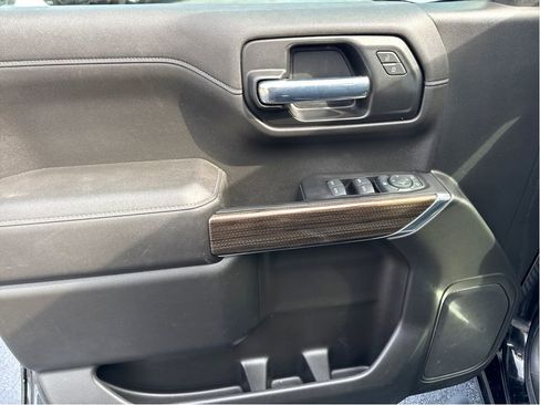 Used 2022 Chevrolet Silverado 1500 RST w/ Redline Edition image 11