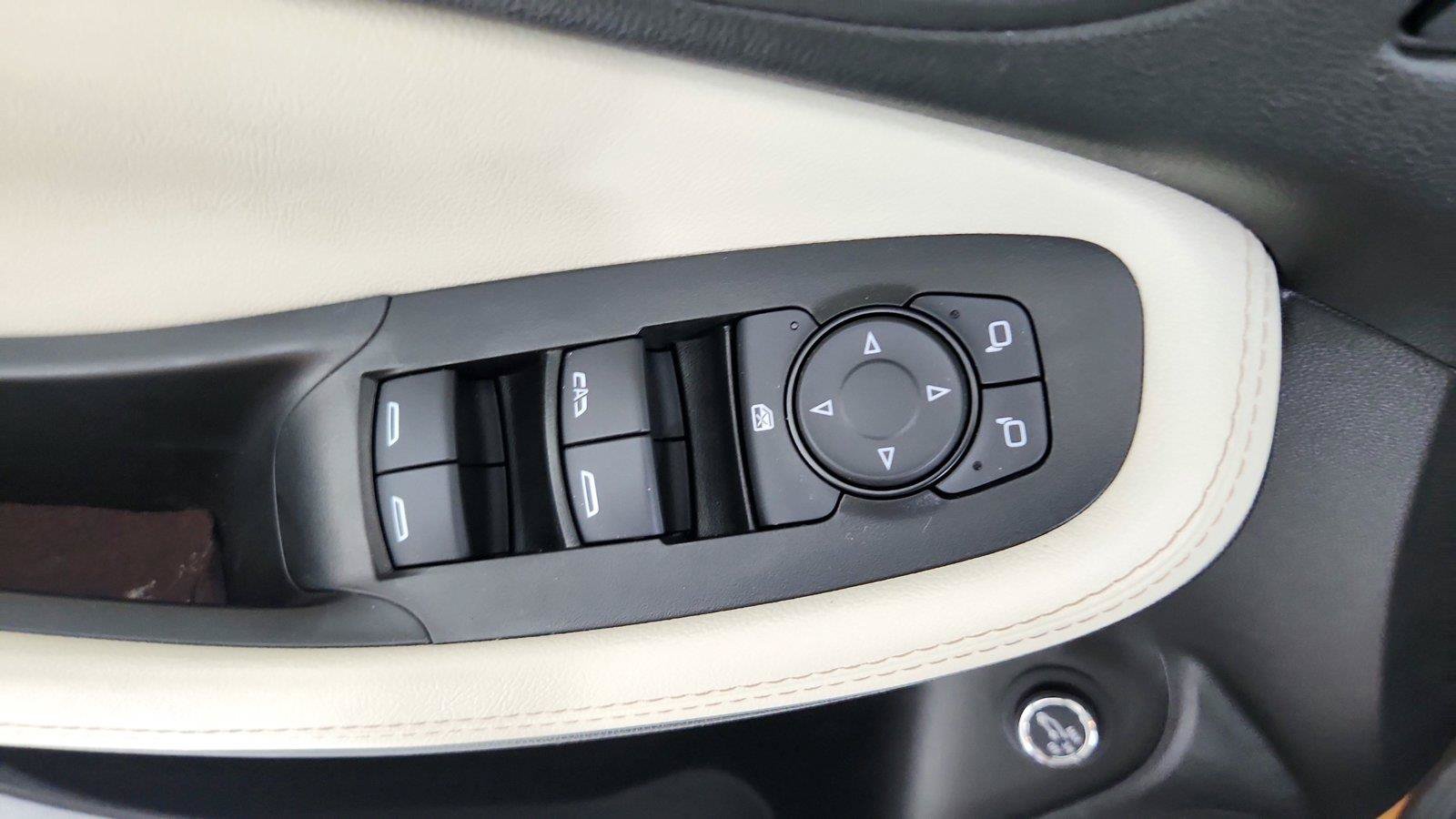 Used 2025 Buick Encore GX Avenir w/ Avenir Technology Package AWD/4WD image 18