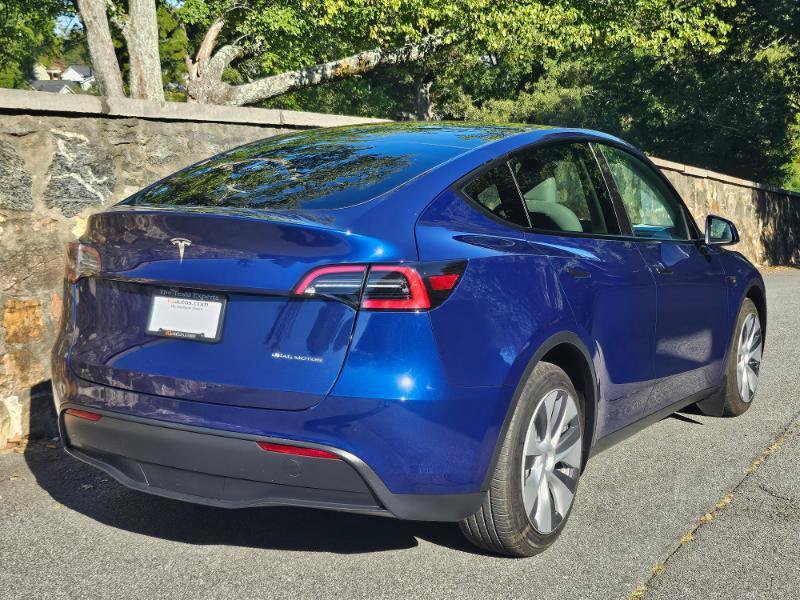 Used 2023 Tesla Model Y Long Range AWD/4WD image 11