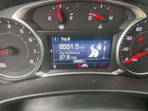 Used 2020 GMC Terrain SLE w/ Driver Convenience Package image 10