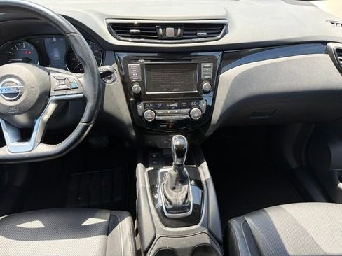 Used 2022 Nissan Rogue Sport SL FWD image 20