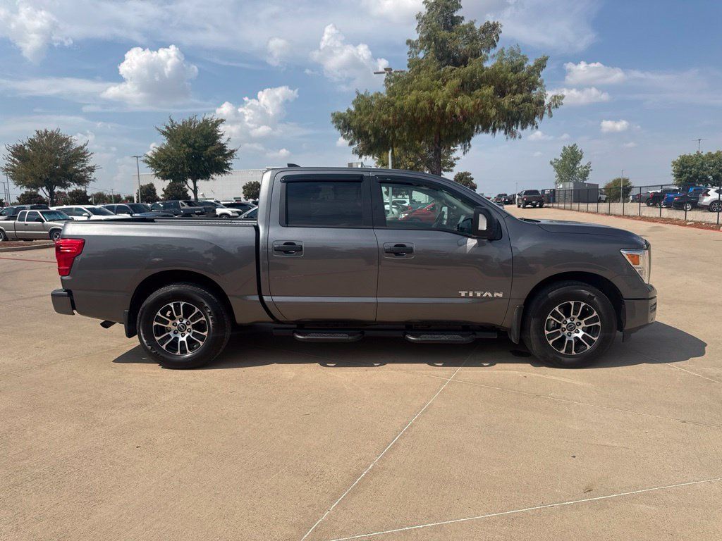Certified 2024 Nissan Titan SV w/ SV Convenience Package RWD image 6