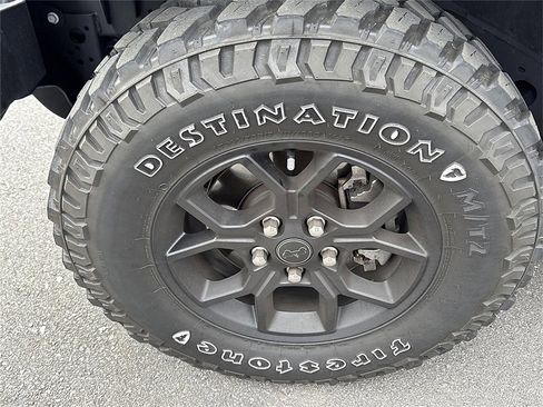 Certified 2024 Jeep Gladiator Sport image 14