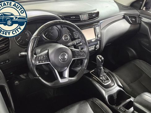 Used 2018 Nissan Rogue Sport SL AWD/4WD image 10