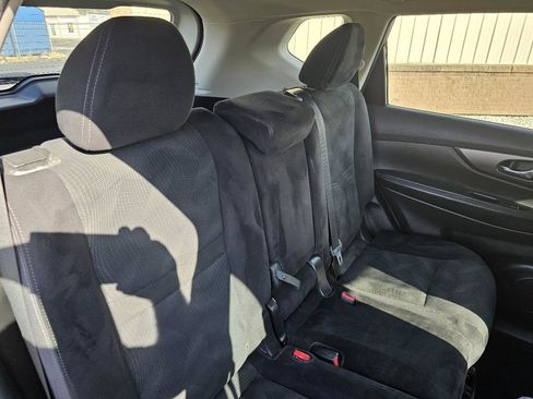 Used 2014 Nissan Rogue S image 21