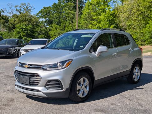 Used 2019 Chevrolet Trax LT FWD image 5