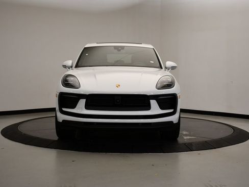 Certified 2026 Porsche Macan AWD/4WD image 10