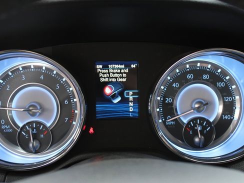 Used 2013 Chrysler 300 image 8