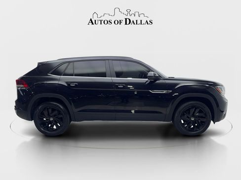 Used 2023 Volkswagen Atlas Cross Sport SE w/ Black Wheel Package image 10