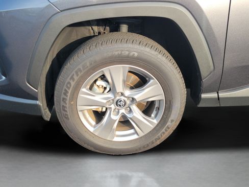 Used 2025 Toyota RAV4 XLE w/ Convenience Package FWD image 30