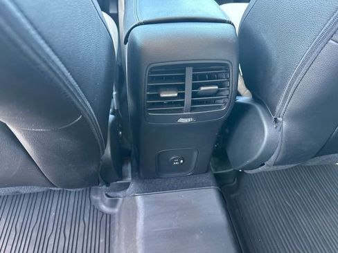 Used 2022 Ford Escape SEL AWD/4WD image 15