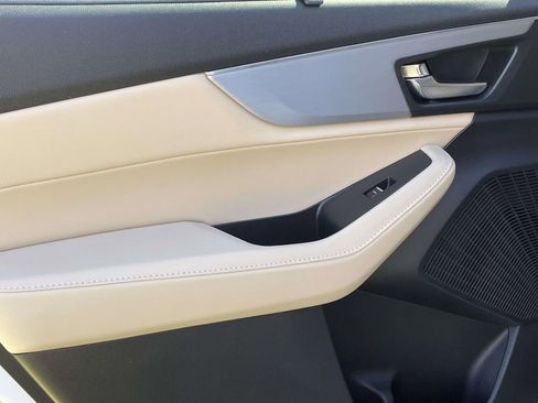 Used 2023 Acura MDX Technology image 11