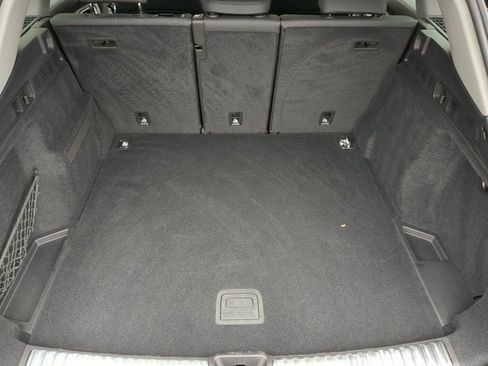 Used 2025 Audi Q5 Premium w/ Convenience Package image 6