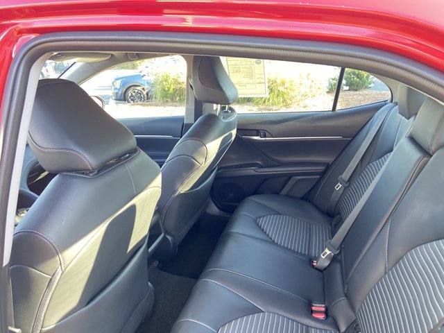 Used 2023 Toyota Camry SE FWD image 17