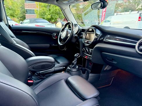 Used 2015 MINI Cooper S image 22