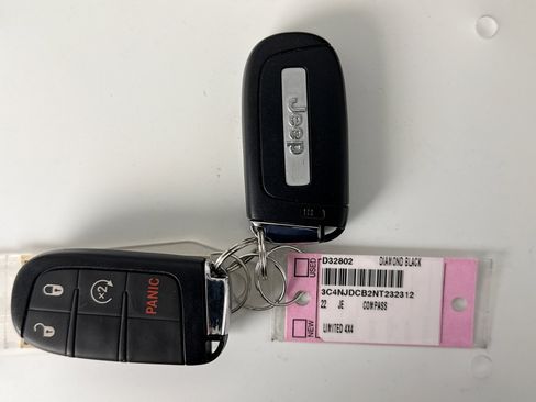 Used 2022 Jeep Compass Limited AWD/4WD image 19