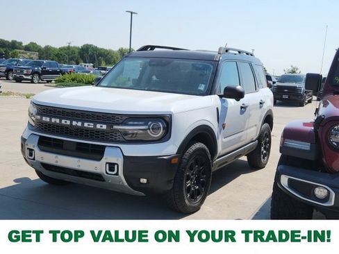 Certified 2025 Ford Bronco Sport Badlands AWD/4WD image 1