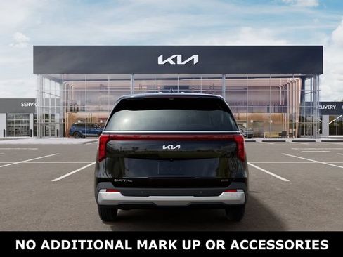 New 2026 Kia Carnival LXS FWD image 5